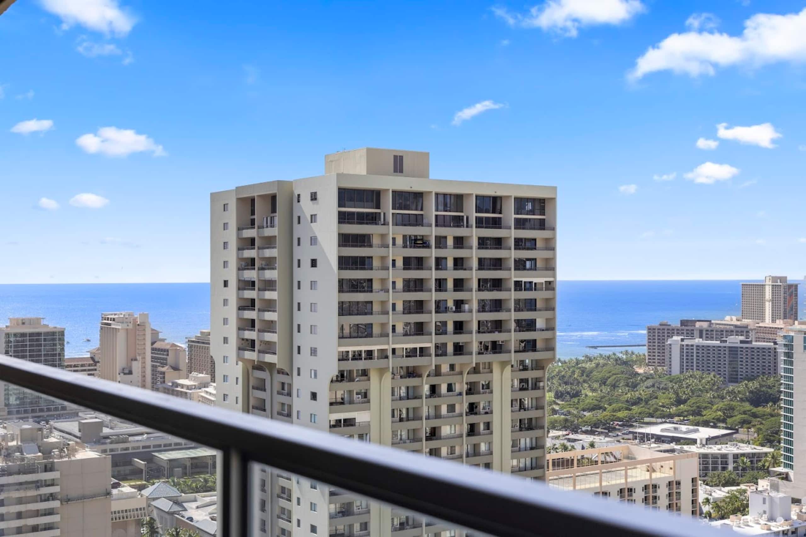 40F-Stunning High-FL Studio w/Ocean & City Views - Image 33