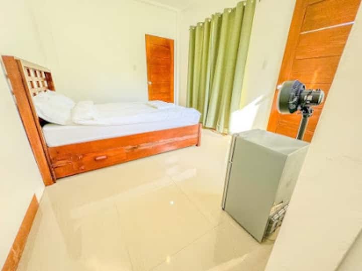 Small House In A Beautiful Garden W/ Dipping Pool - Dauin