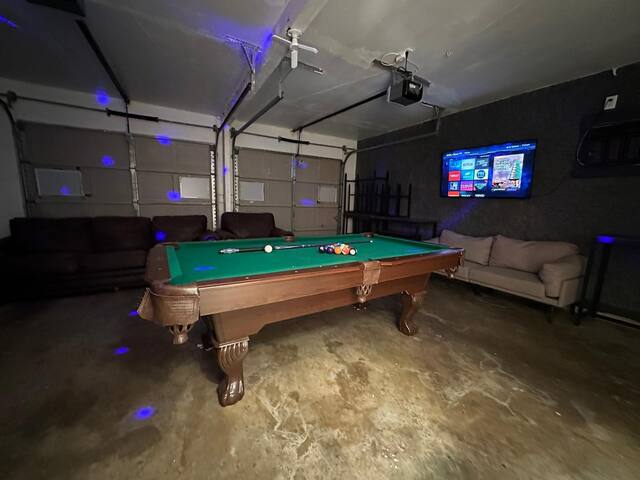 Cozy home close to AT&T stadium gallery image 4