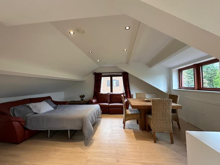 Spacious Apartment Near Brussels & Beersel Castle - Drogenbos