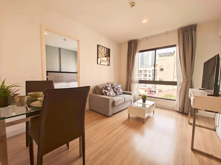 Thenestsukhumvit22condo Big onebedroom + freewifi Apartments for Rent