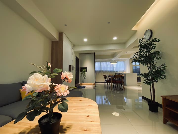 露娜(Luna)北投house 近北投捷運站,全新裝潢,精品美宅(至少訂28天以上)電梯大樓 - 淡水區