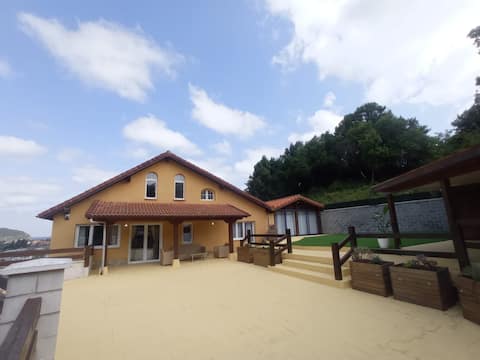 Country house for 30 people!