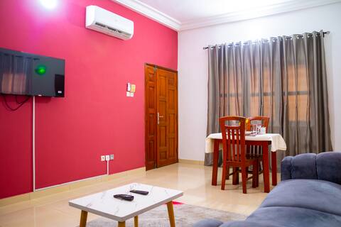 Downtown apartment, personal entrance