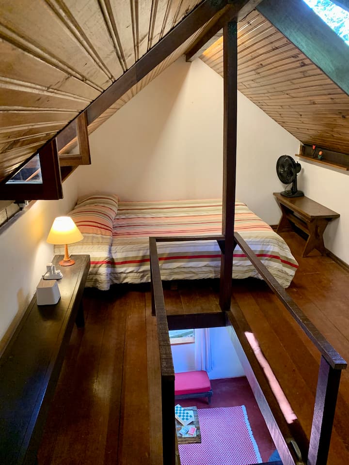 Ნომერი ორადგილიანი საწოლით