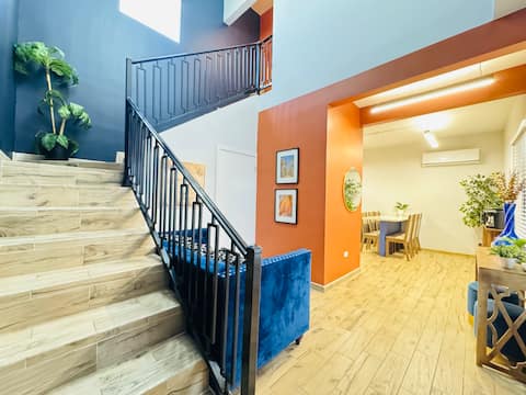 Casa Victoria | Central, Comfortable, Balcony and Garage