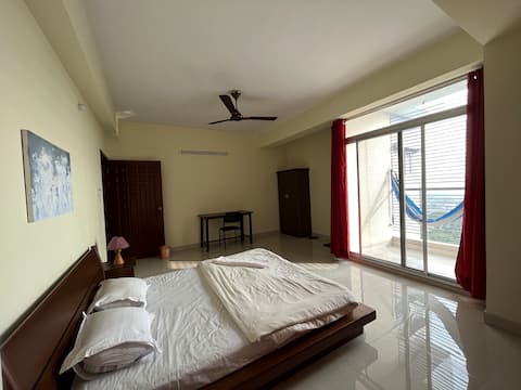 Private Room/Shared Apartment A
