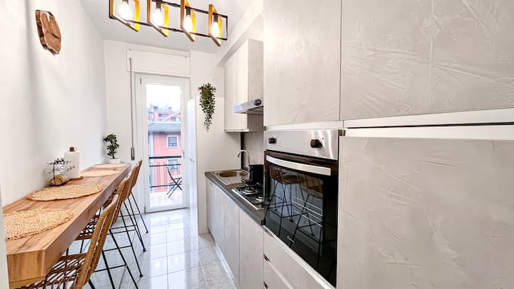 Ampio Appartamento Con Balconi | Dream & Relax - San Donato Milanese