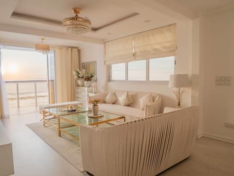 Beachfront Seaview Apartment