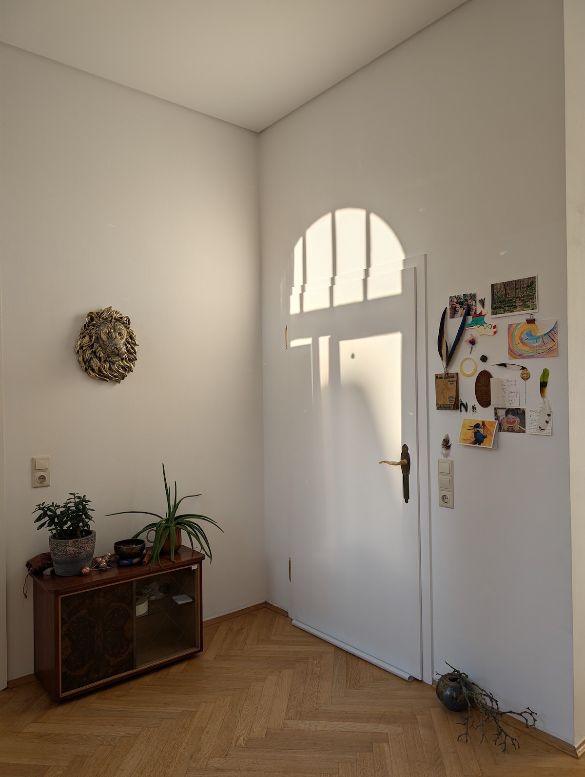 Popular Airbnb listing: Elegant Art Nouveau apartment in the villa district in Gohlis Süd