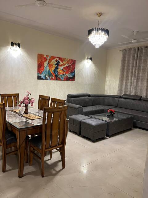 New Discounted Entire Duplex Villa:MetroNest