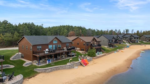 SLEEP 29|Private CHEF|Hot tubs|Sauna|fire pits