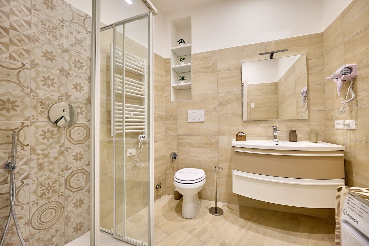 SweetGarden Trastevere – Accogliente rifugio con terrazza — Bagno completo 1 | Roma