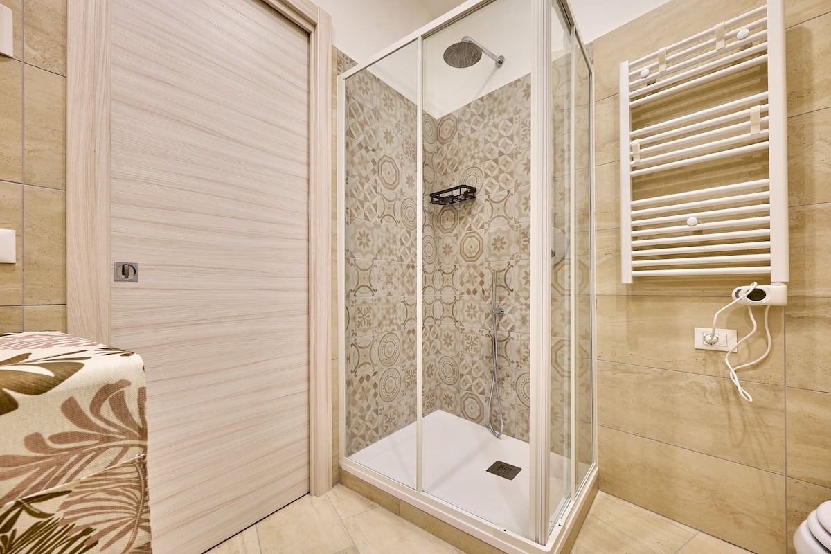 SweetGarden Trastevere – Accogliente rifugio con terrazza — Bagno completo 2 | Roma