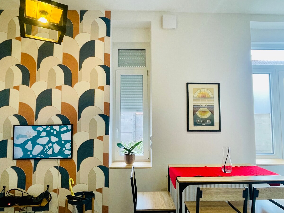Top Airbnb: Charming flat ideal location, 2 bedroom 5 pers max à Lille