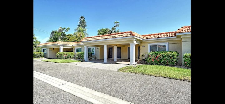 Longboat Key 1st Fl Condo Resort Style Pool/beach - Longboat Key, FL