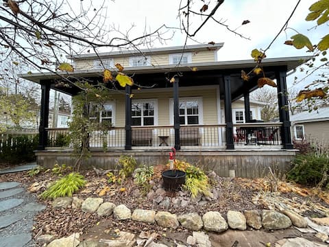 Lucy’s Place
Entire house
4 bedrooms
2 bathrooms