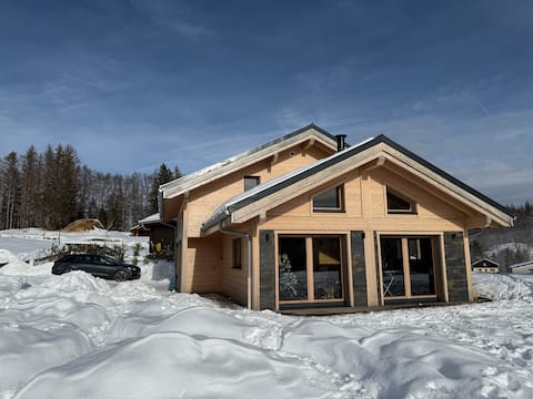 Large brand new chalet in a quiet area