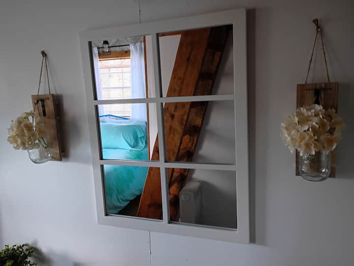 Homespun Hideaway 
Tiny House Escape To Nature - Powell County, KY