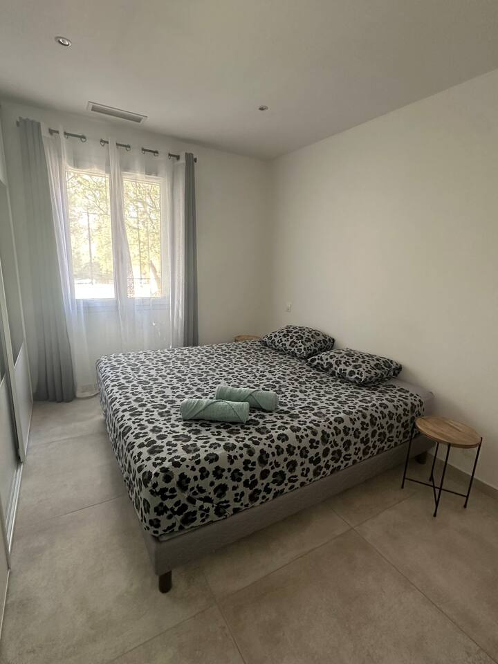 غرفة النوم 1