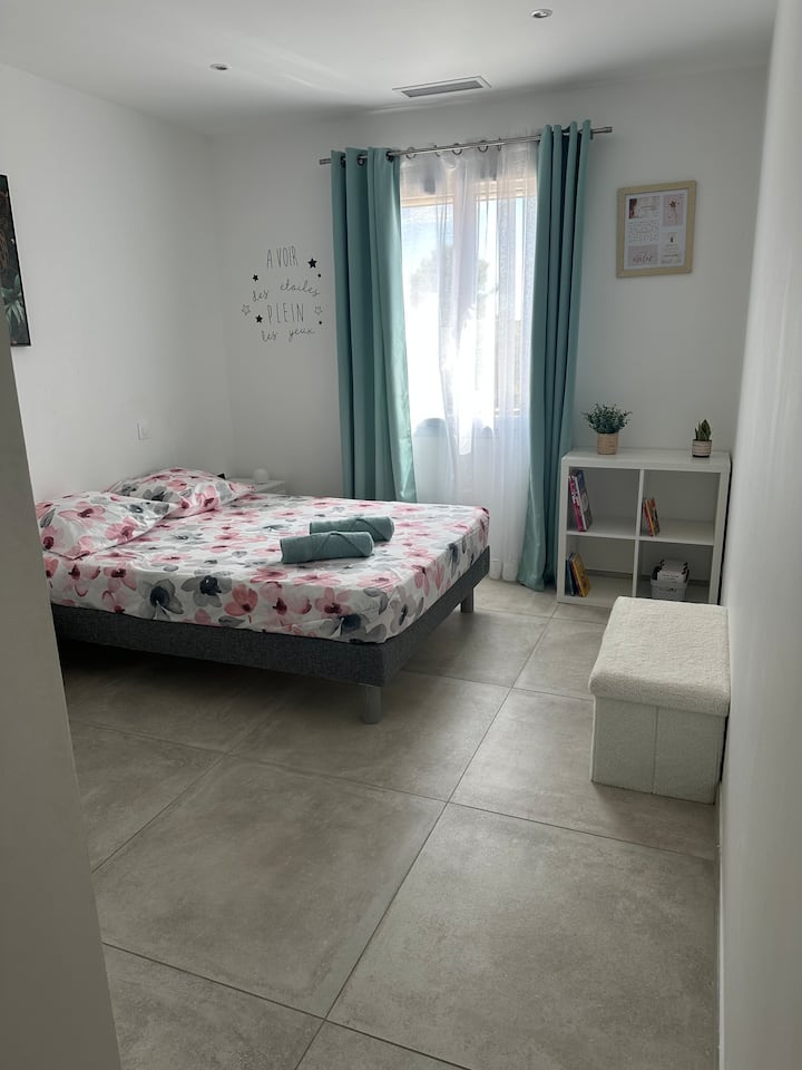 غرفة النوم 2