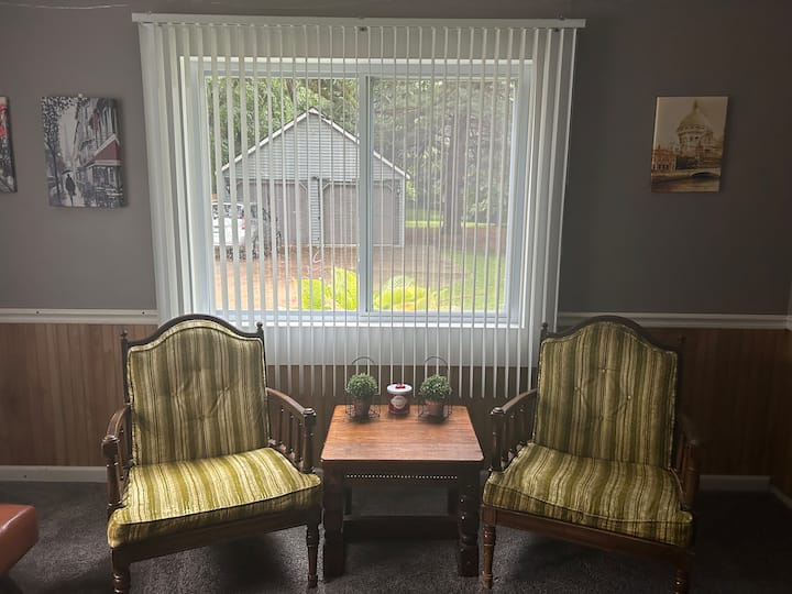 Basement Apartment - Homewood, IL