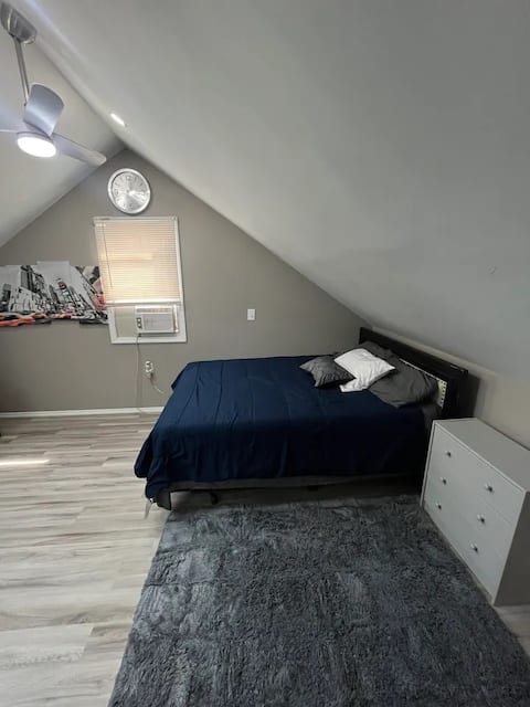 1 bedroom apartment near airport
