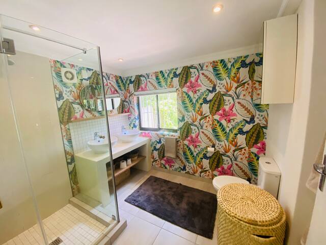 4 Bed Family Home in Heart of CT gallery image 3