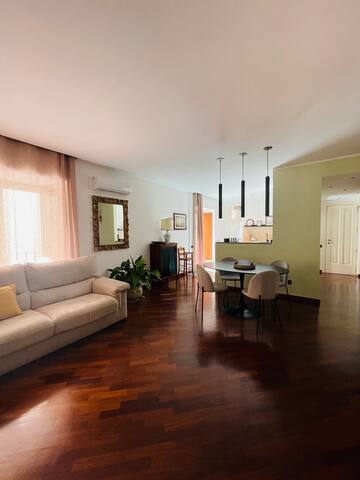 Re Gallo Luxury Home Chiaia Plebiscito gallery image 4