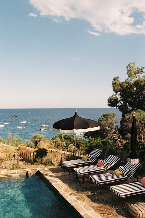 Stunning Beach Villa with Pool