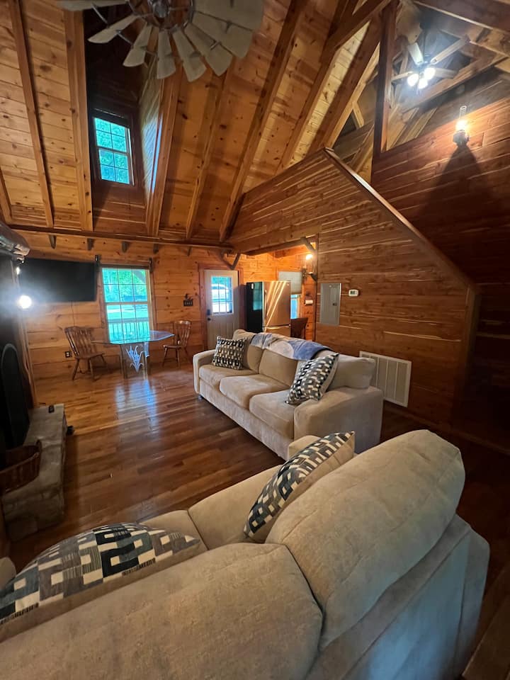 Wildlife Lake Retreat - Smithville, TN