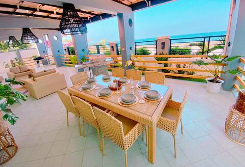 Zeusys Beachfront Villa w/ Stunning Pool and Views