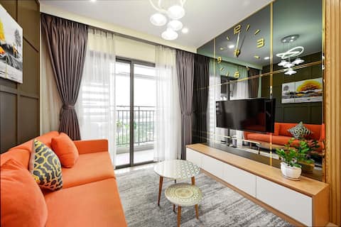 Cozy Apt at D2, 2WC, Free Gym, Pool, 10m to D1.