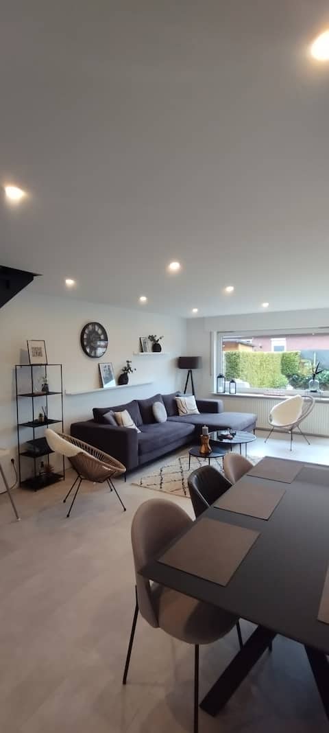 Successful Airbnb property: Modern vacation home “Auszeit” by the harbor, 6 people in Norden