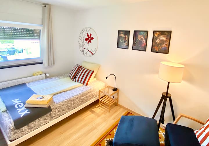 Möbliertes Wg-zimmer Nahe Bonn City (B) - Bonn