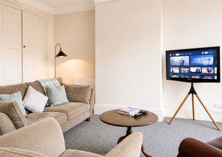 Spacious Town Centre Apartment In Frome - Frome