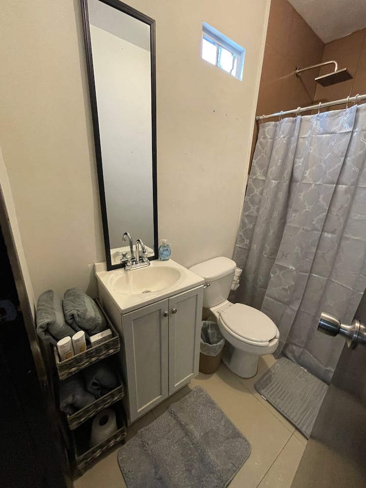 Safe & Private Apartment
