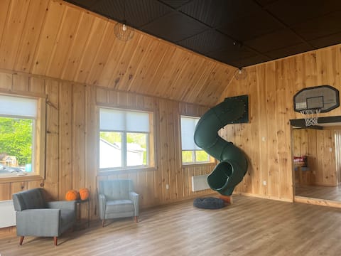 Popular Airbnb listing: Riverview Haven in Kings