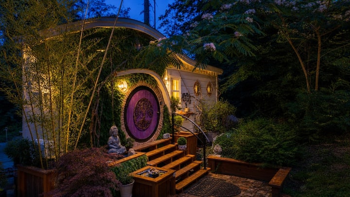 The Golden Cottage Retreat (Top 5% On Airbnb) - Pigeon Forge, TN