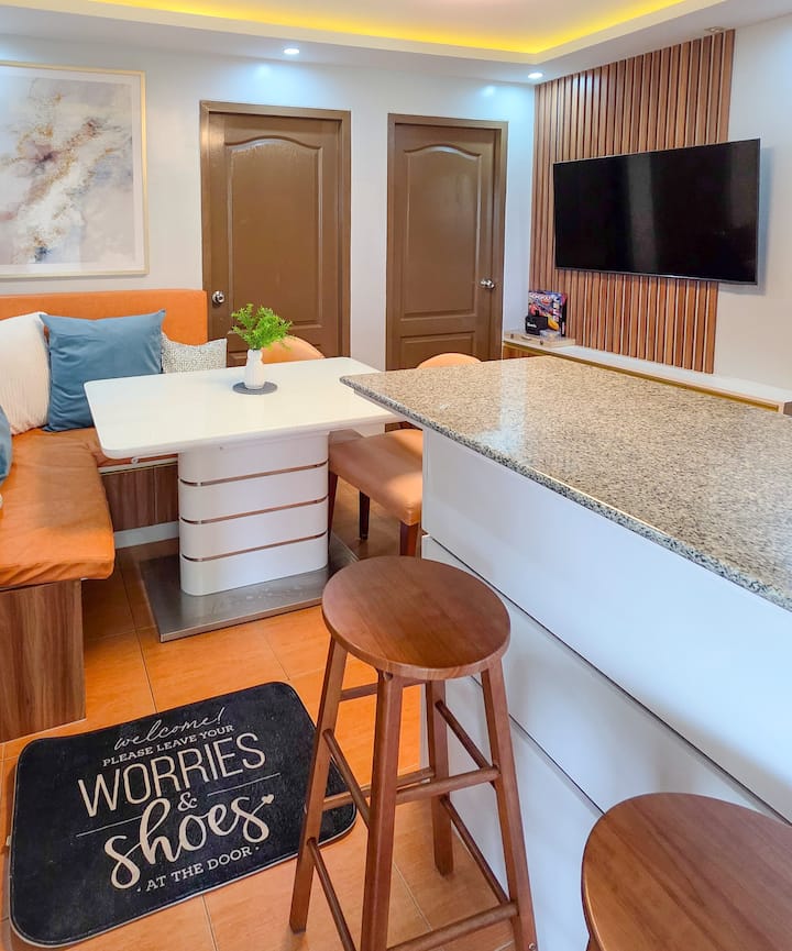 Resort-style 2br Near It Park · 1000mbps Wifi - Cebu City