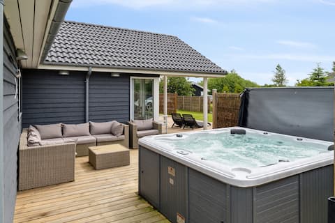 Charming holiday home with many activities