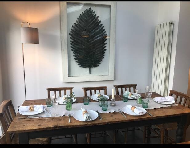 4 bed stylish Edwardian home near Wimbledon tennis gallery image 5