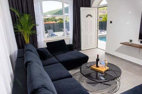 Top performing Airbnb: Villa Nono * * * * in Rožat