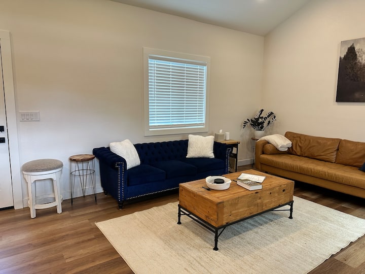 Pineywoods Cottages Llc. - Lufkin, TX