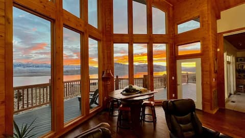 Bear's Den of Cody- Mountain and Water Views