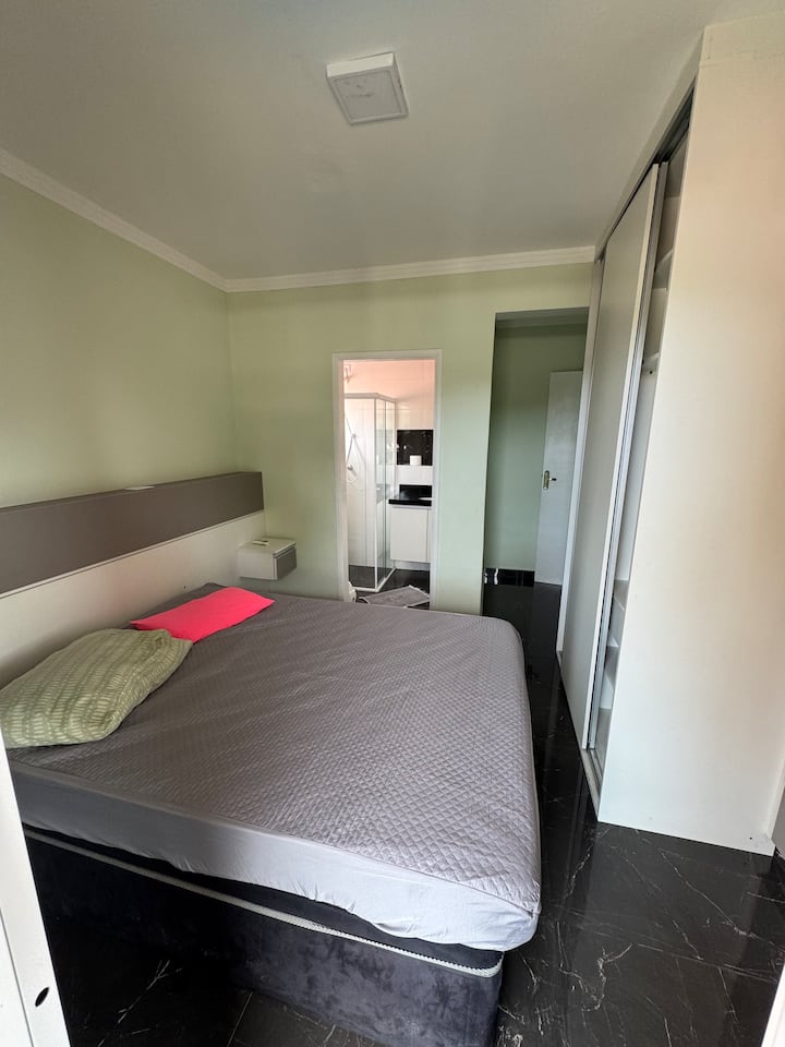 საძინებელი 4