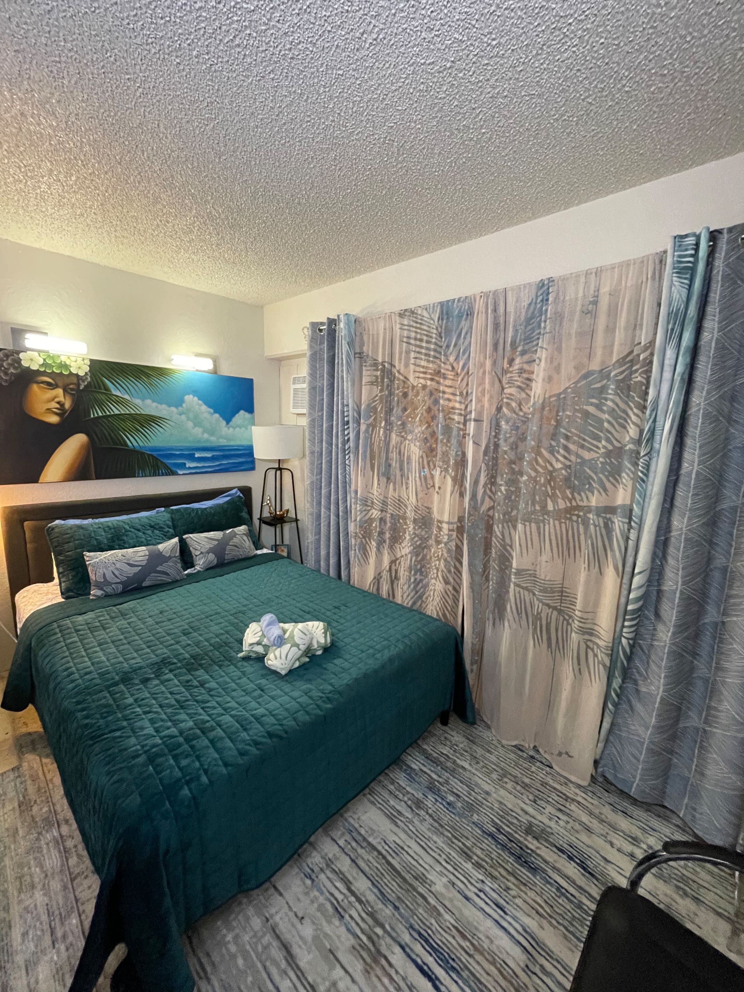 Stylish studio near Kuhio Beach - Image 5