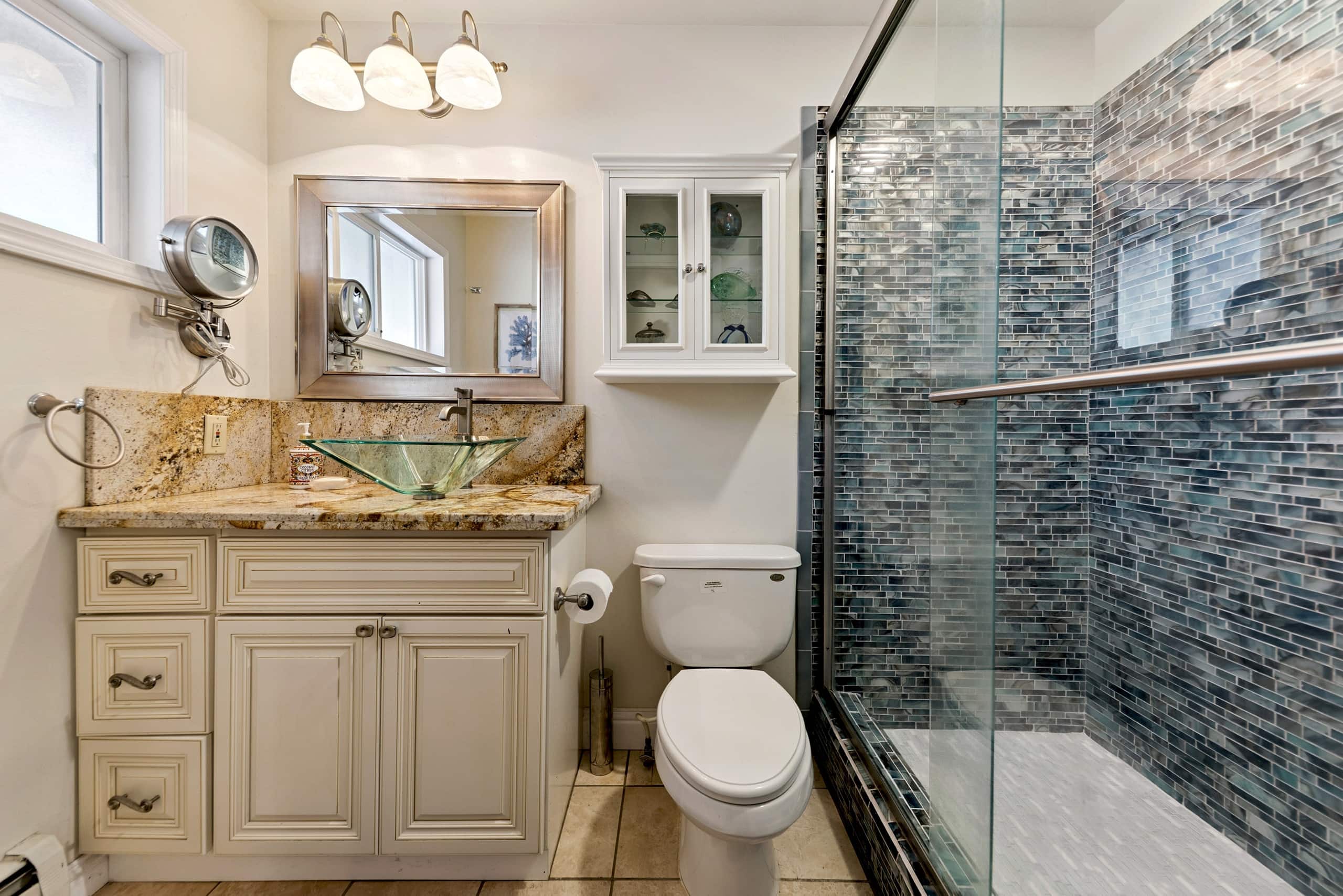 Single-Story 5BR with Hot Tub, 1 Mi to Lake - Photo 16