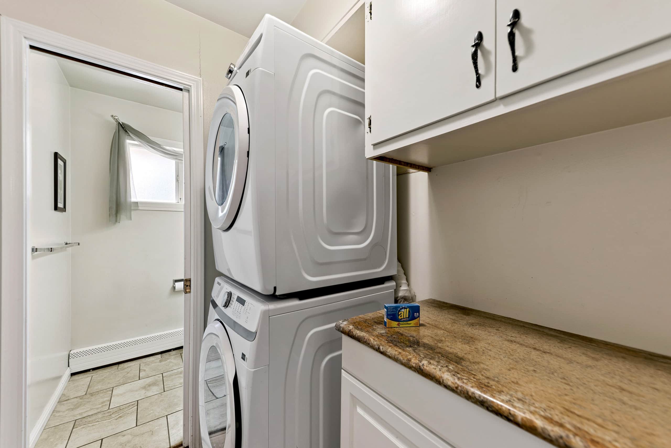Single-Story 5BR with Hot Tub, 1 Mi to Lake - Photo 20