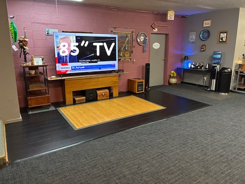 Rockin' R's Big Room Airbnb